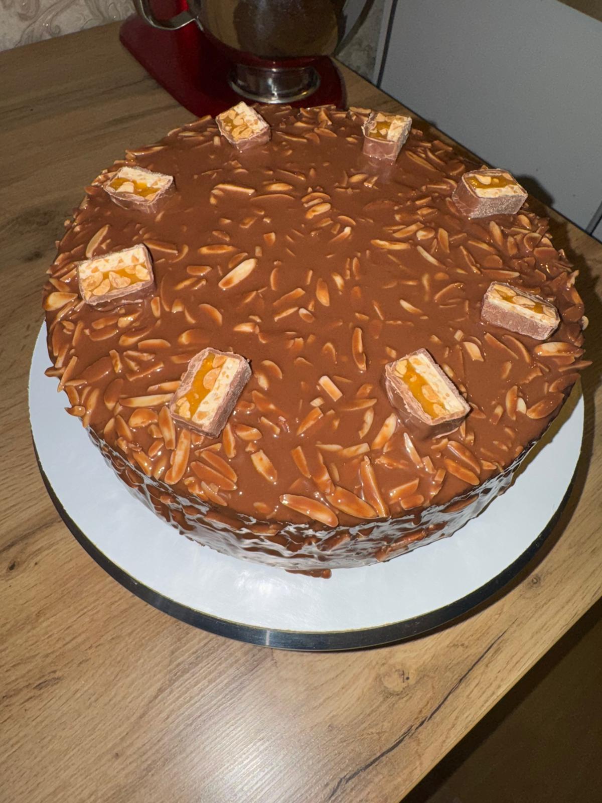 Snickers Torte (hausgemachtes Karamell)